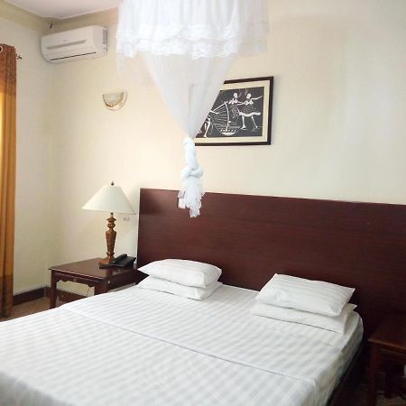 Peniel Beach Hotel Entebbe Eksteriør bilde