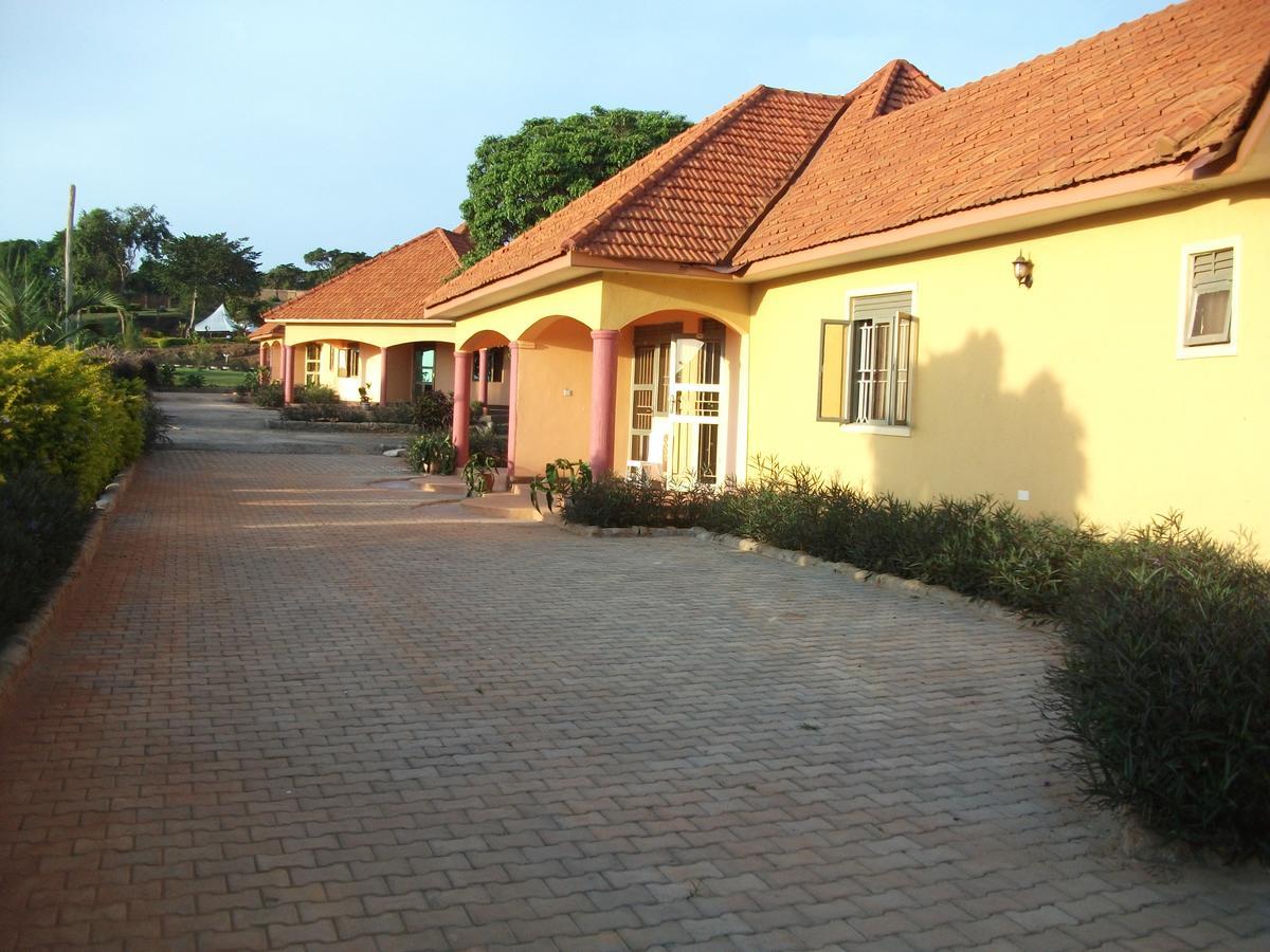 Peniel Beach Hotel Entebbe Eksteriør bilde